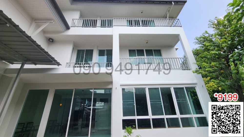 For RentHouseThaphra, Talat Phlu, Wutthakat : For rent, 3-story detached house, near BTS Wutthakat, 50 meters, newly decorated throughout, Modern style.