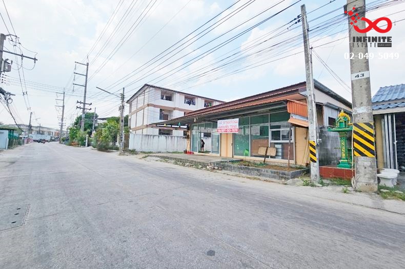 For SaleHouseSriracha Laem Chabang Ban Bueng : House-shop for sale, 1 floor, Nai Chak community, 75 square wah, Chonburi-Pattaya Road, Si Racha District, Chonburi