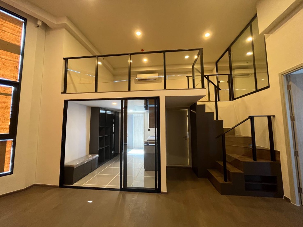 For SaleCondoSiam Paragon ,Chulalongkorn,Samyan : Park Origin Chula - Samyan【𝐒𝐄𝐋𝐋】🔥Brand new LOFT room Very large Fully furnished The central area is fully equipped, convenient to travel, ready to move in. You can//////'t miss it!!🔥Contact Line ID: @hacondo