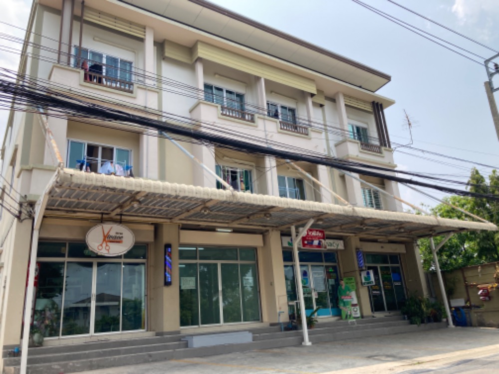 For RentShophouseRattanathibet, Sanambinna : For rent, 1st floor, commercial building, Soi Nonthaburi 42, opposite the Salak Kong (Sanam Bin Nam)