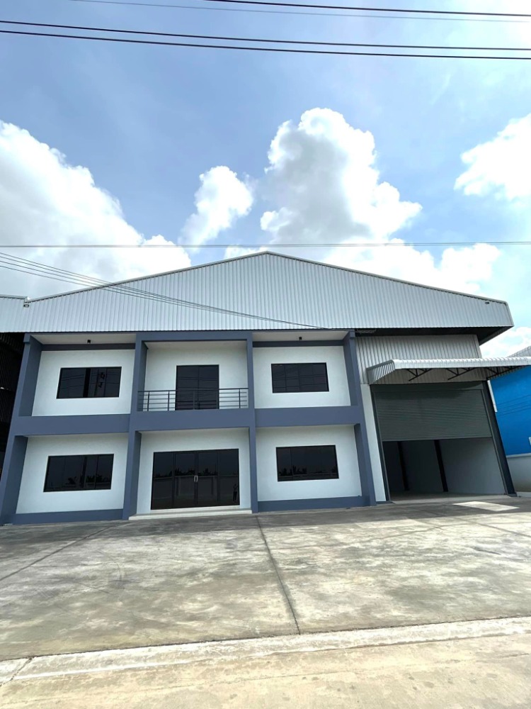 For RentWarehouseMahachai Samut Sakhon : New warehouse for rent with 2-story office, area 1,900 sq m., Krathum Baen location, Samut Sakhon.