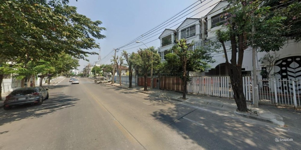 For SaleTownhouseRama 8, Samsen, Ratchawat : urgent! Townhome for sale next to Nakhon Ratchasima Road (Si Yan)