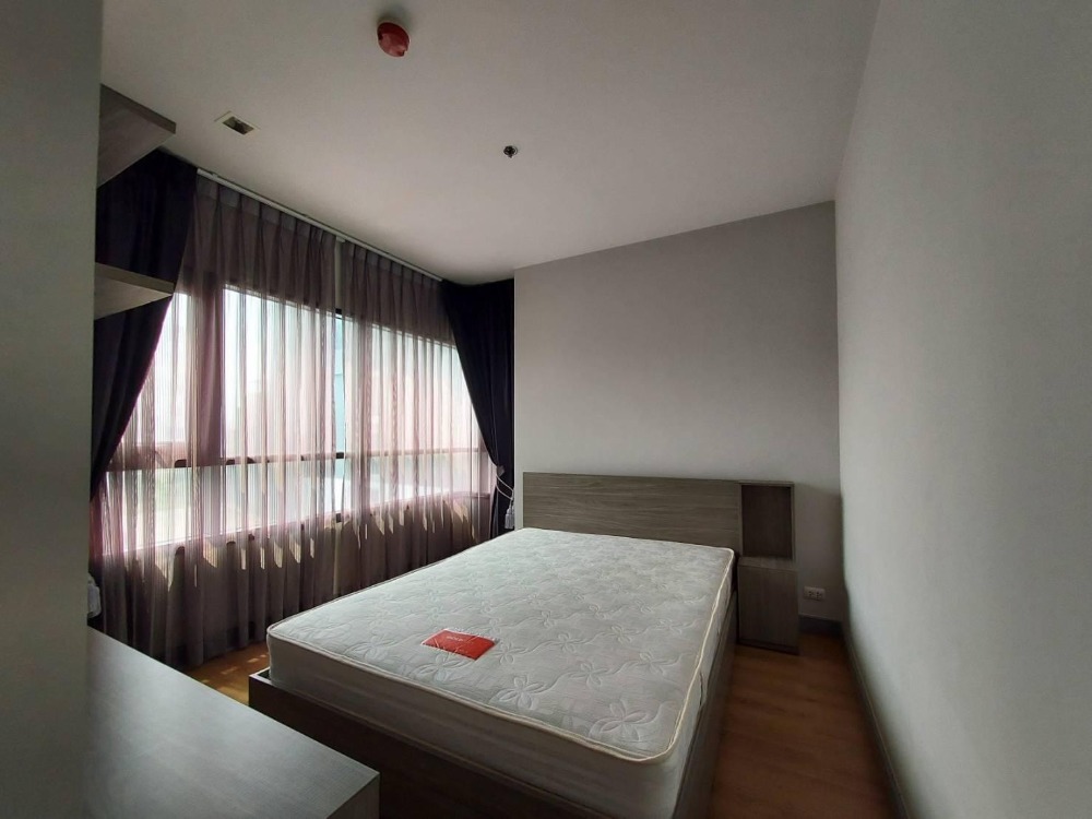 For RentCondoLadprao, Central Ladprao : CHNML111  Chapter One Midtown Ladprao 24, Floor 5, size 39 sqm. 20,000 baht. 099-251-6615