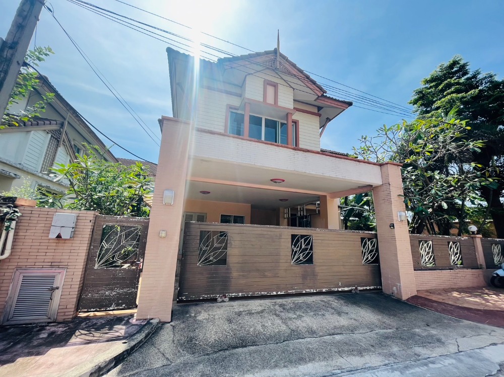 For SaleHouseYothinpattana,CDC : Single house Parinyada Chalongrat / 3 bedrooms (for sale), Parinyada Chalongrat / Detached House 3 Bedrooms (FOR SALE) RUK300