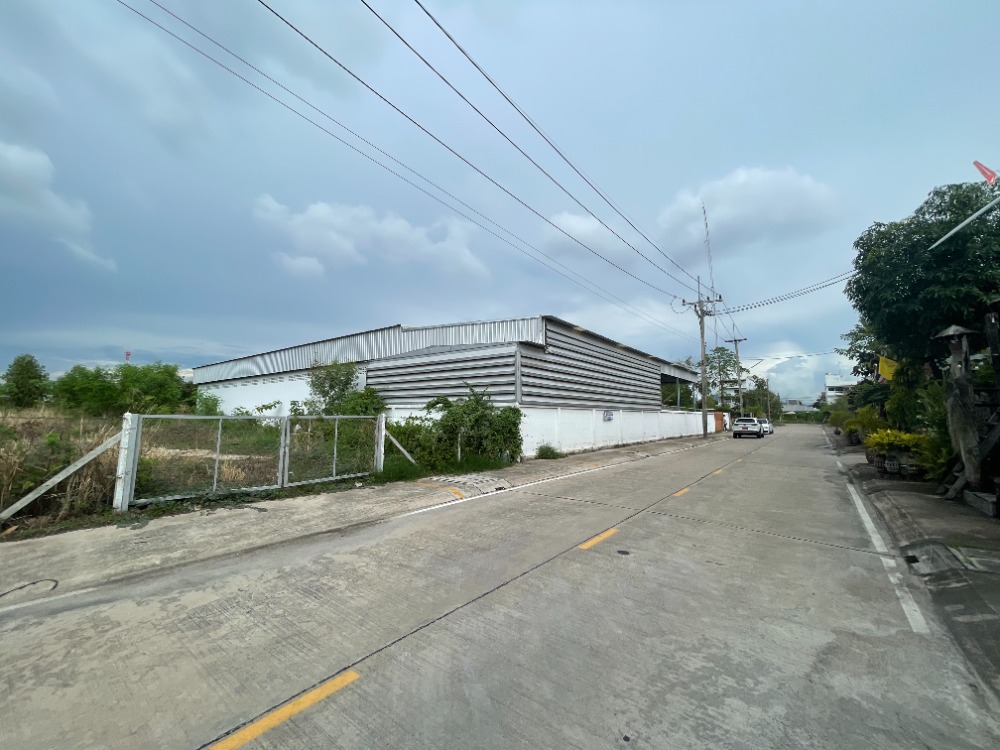 For RentWarehousePattaya, Bangsaen, Chonburi : Warehouse for rent, size 1 rai Chonburi city center