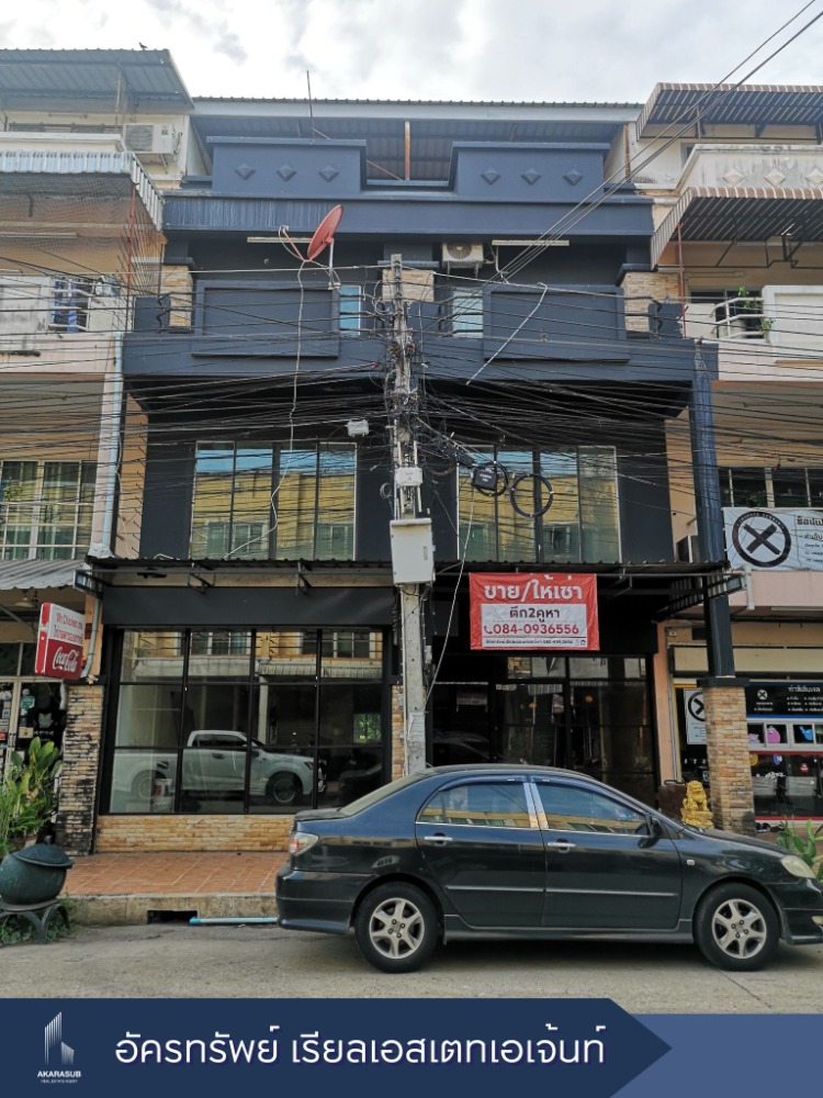 For SaleShophousePhitsanulok : Commercial building for sale, 2 units, next to Naresuan University, Gate 5, Mueang Phitsanulok, Phitsanulok Province.