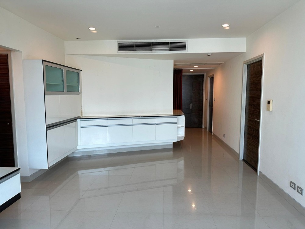 ขายคอนโดวงเวียนใหญ่ เจริญนคร : Hot Price // Sell Water Mark Chaophraya 2bed2bath 94 Sqm Riverview 9.59 M Allin