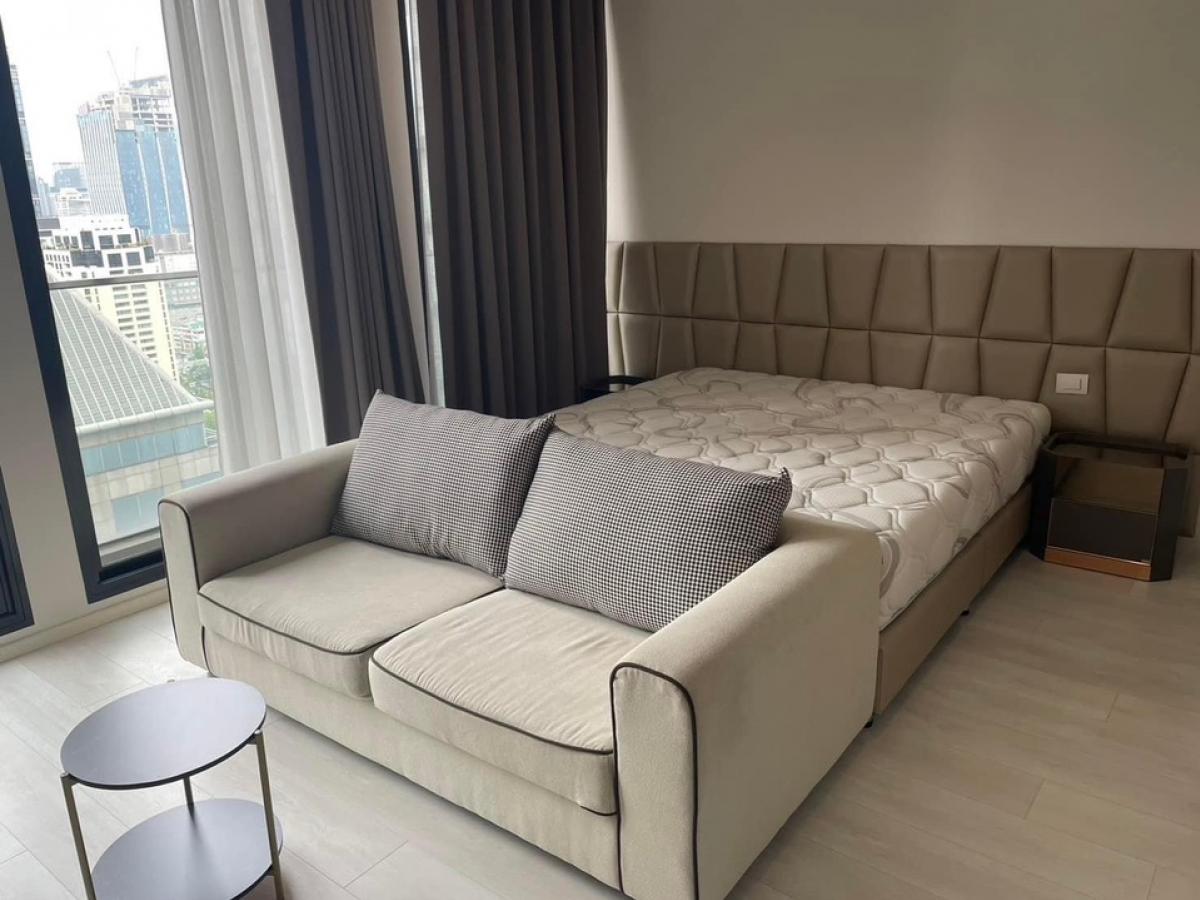 For RentCondoWitthayu, Chidlom, Langsuan, Ploenchit : 🛋️💖For rent Noble Ploenchit 1 bedroom 🍃Decorated, ready to move in Line ID: @ladysai (with @)