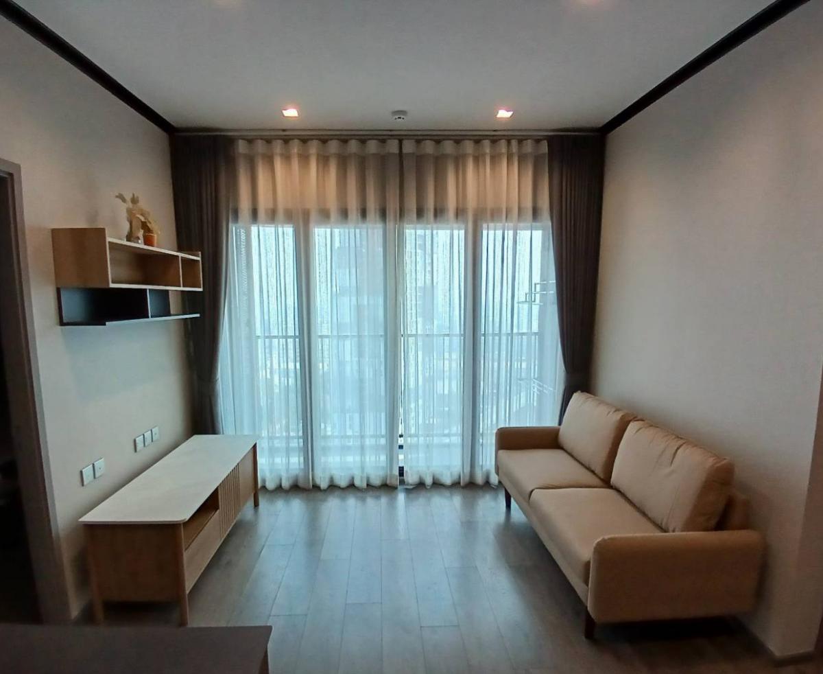 For SaleCondoLadprao, Central Ladprao : Urgent! For sale/rent: Wisdom Ratchada-Ladprao Condo, next to MRT Lat Phrao, 0 meters away.