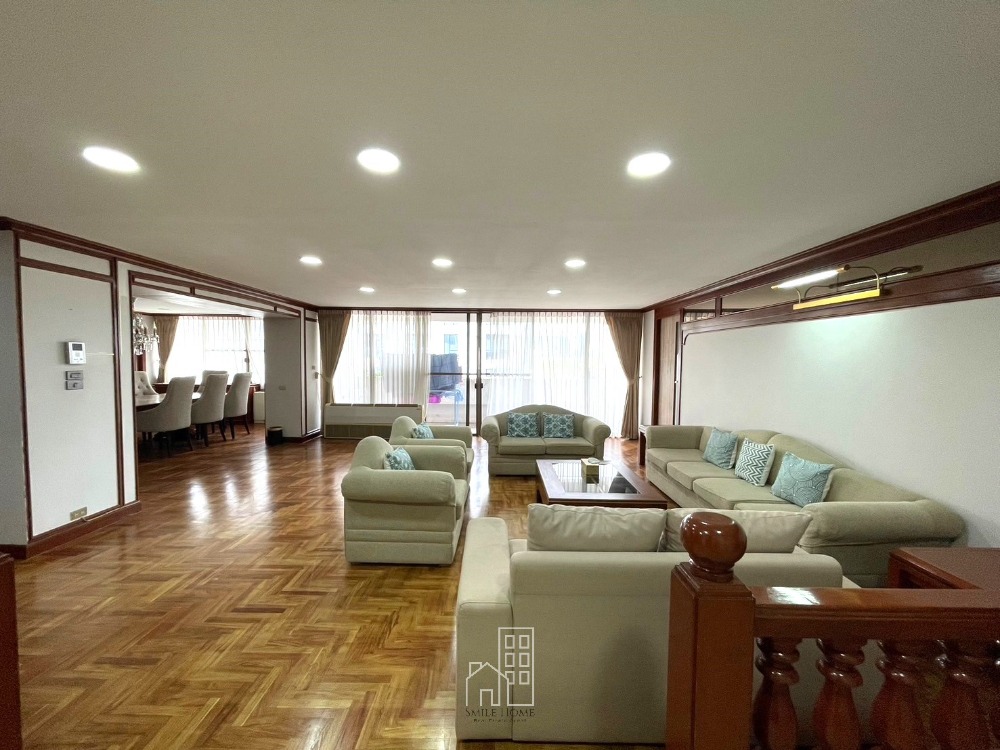 For RentCondoSukhumvit, Asoke, Thonglor : Pets friendly. Penthouse with 4 Bedrooms for rent near BTS Asoke