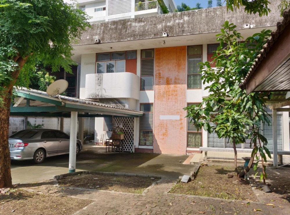 For SaleHouseSukhumvit, Asoke, Thonglor : House for sale, Soi Ekkamai 10, Intersection 2, Watthana.