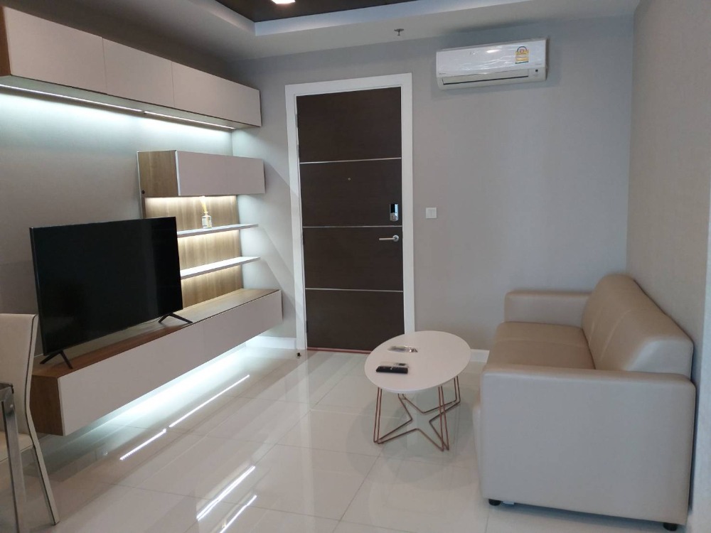 For RentCondoSamut Prakan,Samrong : ***For urgent rent, The Metropolis Condominium project, 1 bedroom, 1 bathroom, 35 sq m., 38th floor, fully furnished, ready to move in, rent 12,000 baht/month (price reduced from 13,000 baht/month)