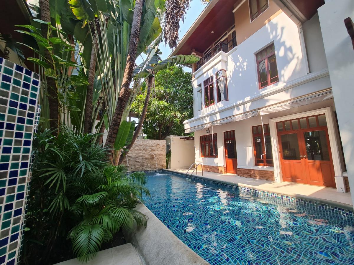 ให้เช่าบ้านสุขุมวิท อโศก ทองหล่อ : Private Tropical Pool Villa House for rentวิลล่าส่วนตัว สุขุมวิท เอกมัย ให้เช่า