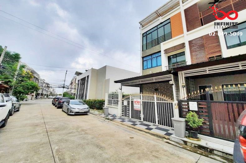 For SaleTownhouseThaphra, Talat Phlu, Wutthakat : For sale and rent, 3-story townhome, Signature Kanlapaphruek, near the clubhouse. Kanchanaphisek Road