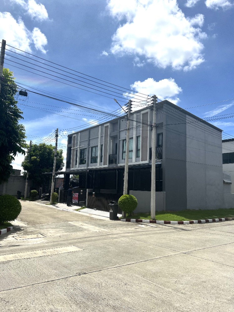 For SaleTownhousePathum Thani,Rangsit, Thammasat : Townhouse for sale, Werve Village, Tiwanon-Rangsit, Bangkadi, Pathum Thani, good location, quiet