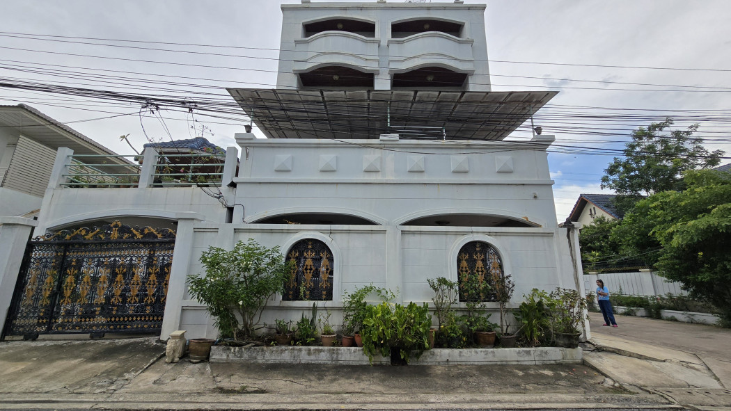 For SaleHouseSapankwai,Jatujak : For sale: 5-storey detached house, Prachaniwet 1, corner house, 85 sq m.