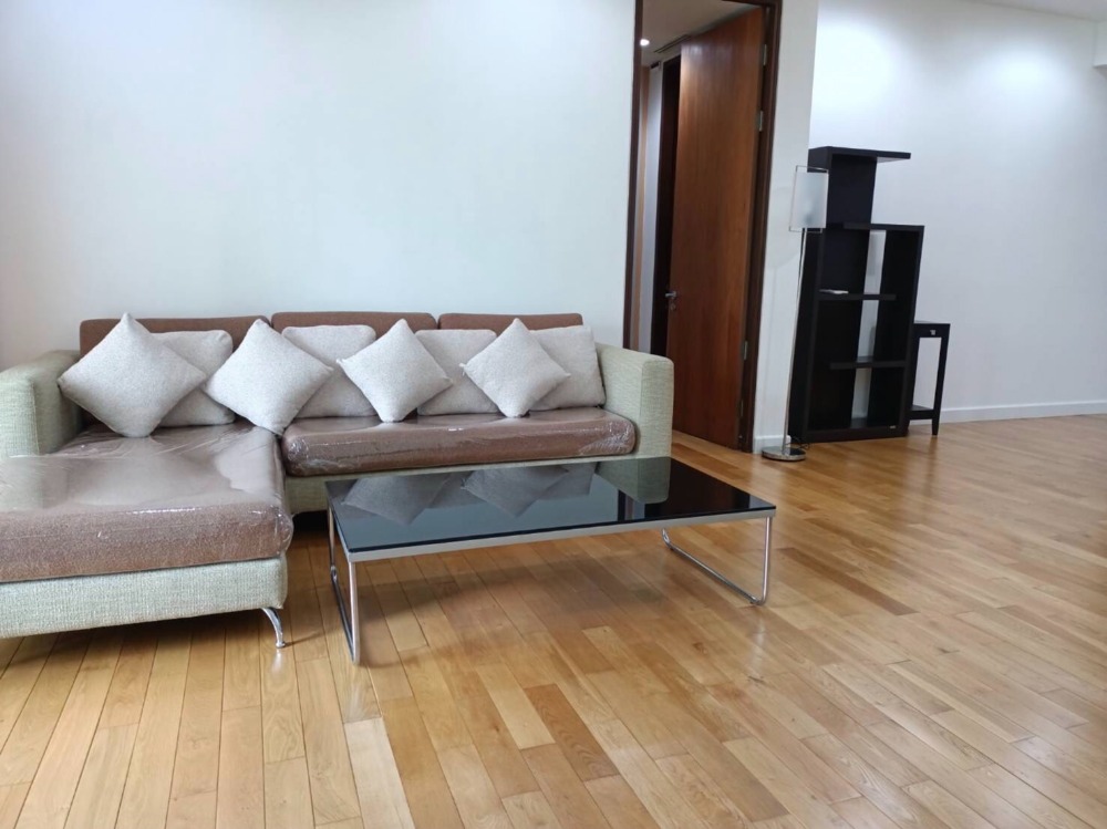 For RentCondoSukhumvit, Asoke, Thonglor : 🐱🐶 Pet Friendly RENT (55,000 THB Negotiable) 2 Bed 101 Sqm @BTS Asoke