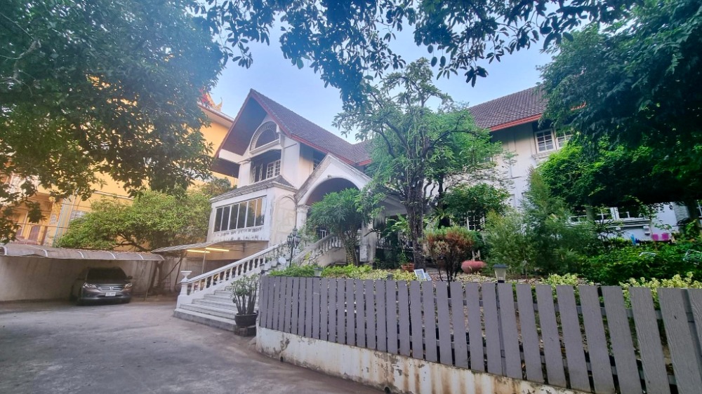 For SaleHouseBang kae, Phetkasem : Large detached house 700 sq m, Charan 13