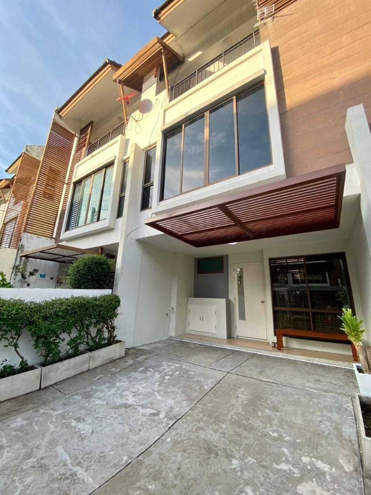 For RentTownhouseOnnut, Udomsuk : TPSB101 For rent, Town Home The Private Sukhumvit-Bangchak, size 23 sq.w., 2 floors, usable area 180 sq.m. 3 bedrooms 4 baths, 60,000 baht 063-759-1967