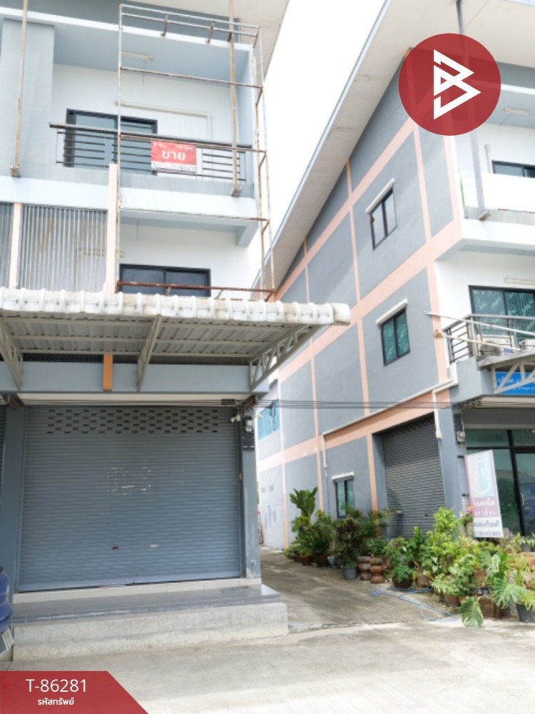 For SaleShophousePathum Thani,Rangsit, Thammasat : Corner commercial building for sale, Home in Town project, Lam Luk Ka-Khlong 2, Pathum Thani.