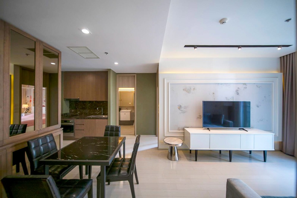 For SaleCondoWitthayu, Chidlom, Langsuan, Ploenchit : ♦ Good Deal ♦ C Tower, 05+ Floor, Type A11+A12 | 90.23 sq.m. 2 Beds | Condo skywalk connect to BTS ploenchit and Central Embassy.