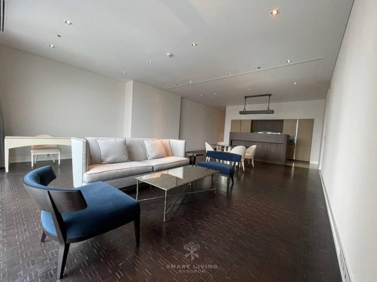 ให้เช่าคอนโดสาทร นราธิวาส : 📢✨For sale / rent Luxury condominium , 3 bedrooms , in CBD area, huge unblocked view of 360’