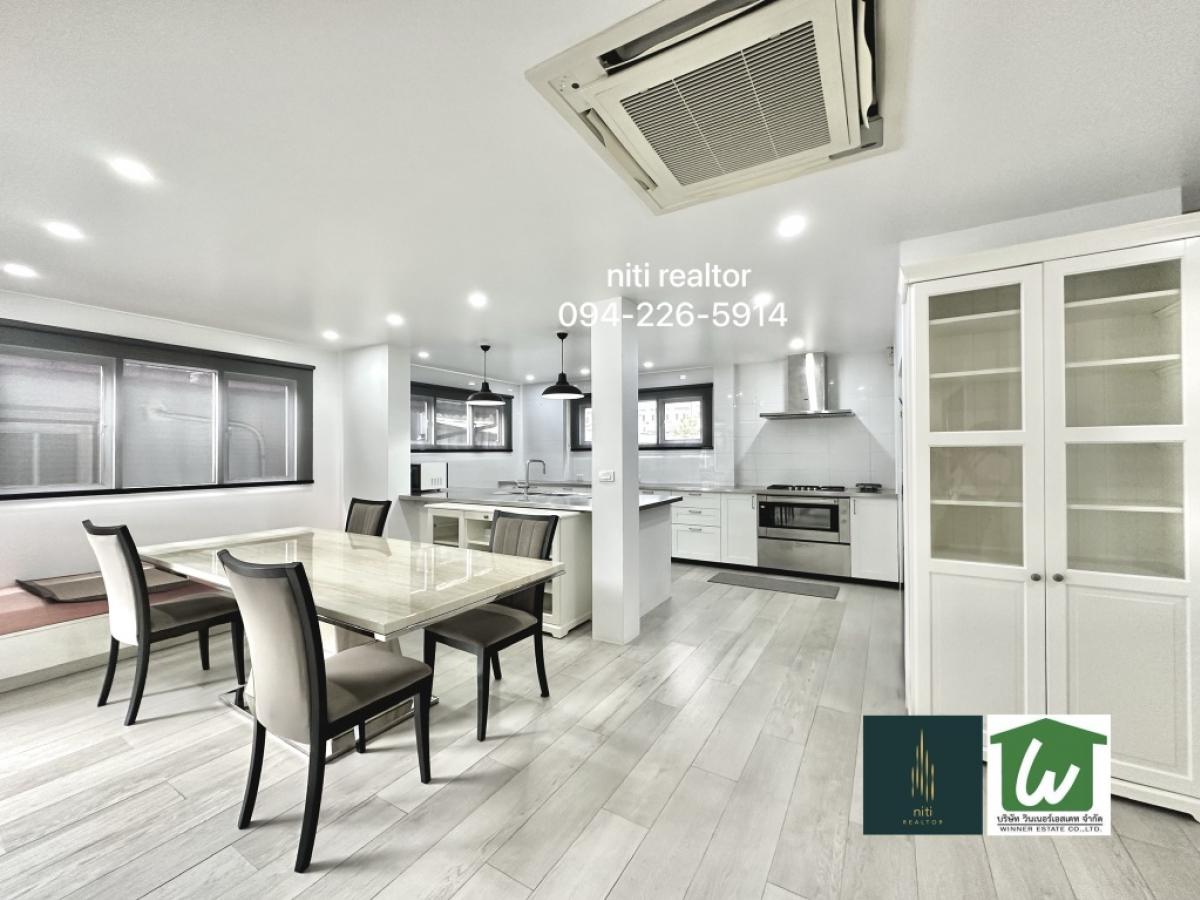 For SaleTownhomeSukhumvit, Asoke, Thonglor : Single house for sale, Soi Ekkamai 23, Modern townhome style, 3 floors, 25 sq m.