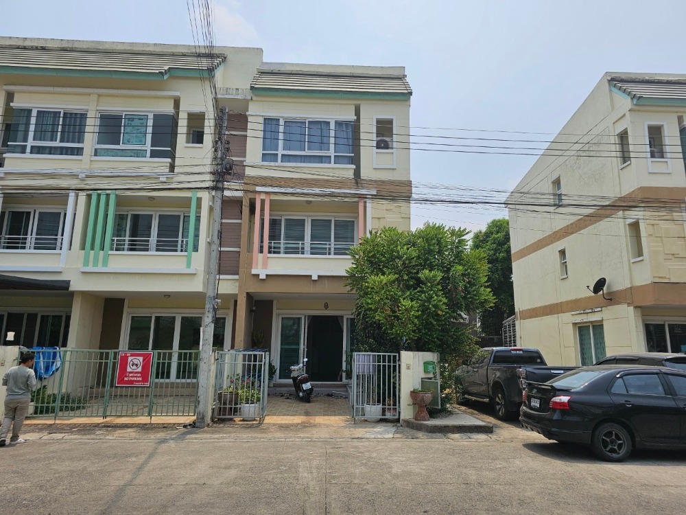 For SaleHousePathum Thani,Rangsit, Thammasat : Village for sale, Asset 1, Rangsit-Khlong 4, Main Road, corner plot, commercial location, Thanyaburi, Pathum Thani, 3.55 million baht.