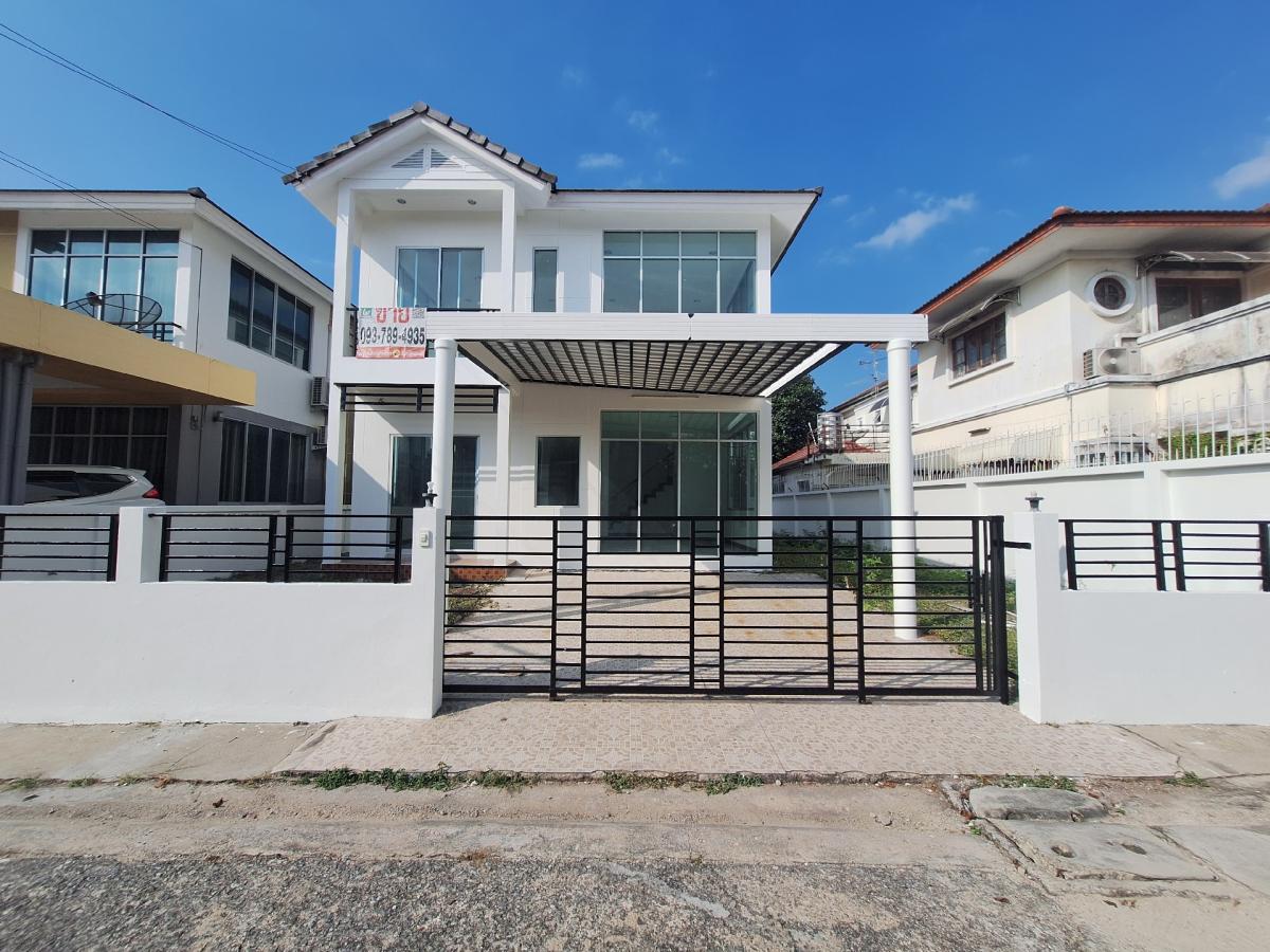 For SaleHouseBang kae, Phetkasem : ghd000265 2-story detached house for sale, behind Chananthon Green Ville, Bang Bon 3, area 60 sq m, 3 bedrooms, 3 bathrooms, house never lived in. Someone comes to take care of you every month.