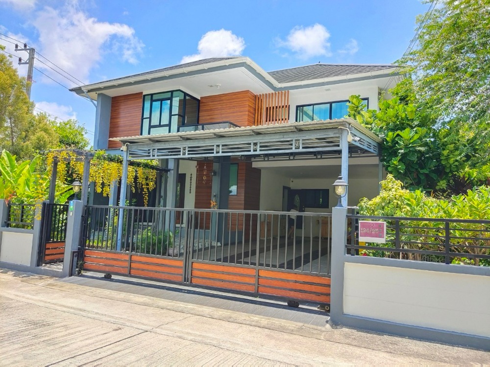 For SaleHouseRayong : Large 2-story detached house, Nara Villa project, NARA VILLA, Ban Chang.