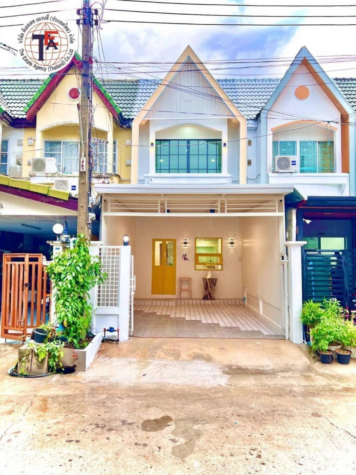 For SaleTownhouseNawamin, Ramindra : 2-story townhouse for sale, Tawanna Village, Chatuchot 12, Sukhapiban 5, Or Ngoen, Sai Mai, Sarasas School. Saimai Hospital Synphaet Hospital, Or Ngoen Market, Wongsakorn Market, Thanommit Market, Plearnary Mall Don Mueang Airport Chalong Rat Expressway B