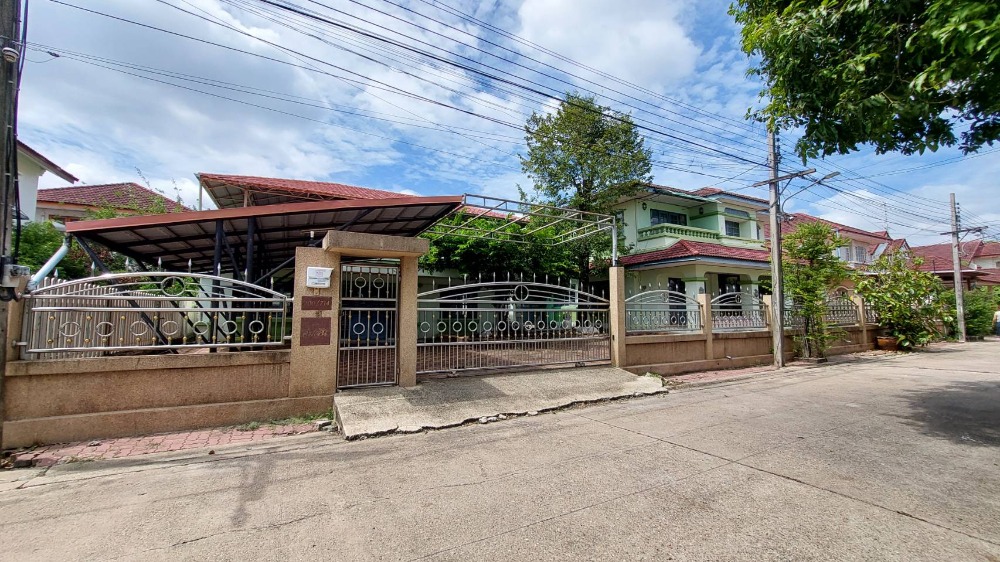 For SaleHouseNonthaburi, Bang Yai, Bangbuathong : Single house for sale, Chollada, Bang Bua Thong, 145 sq m, best price, if interested call 0924616629 Line ID: minniemah