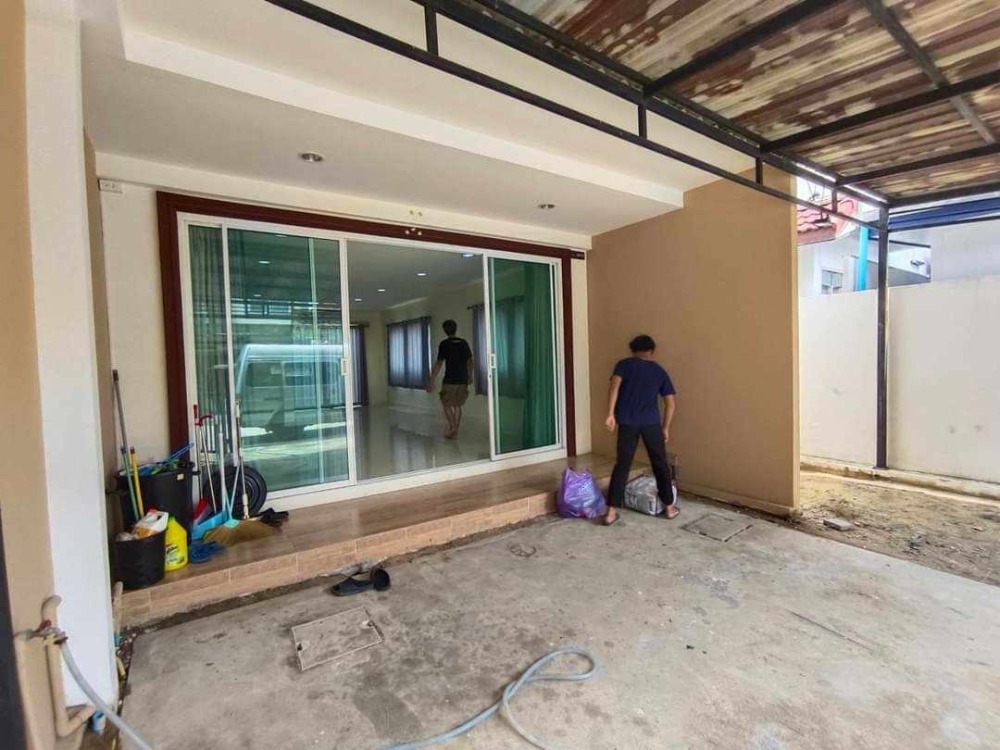 For RentTownhouseLadkrabang, Suwannaphum Airport : P-2542 For urgent rent! Pratchaya Bizhome On Nut-Suvarnabhumi Can make a home office, convenient to travel.