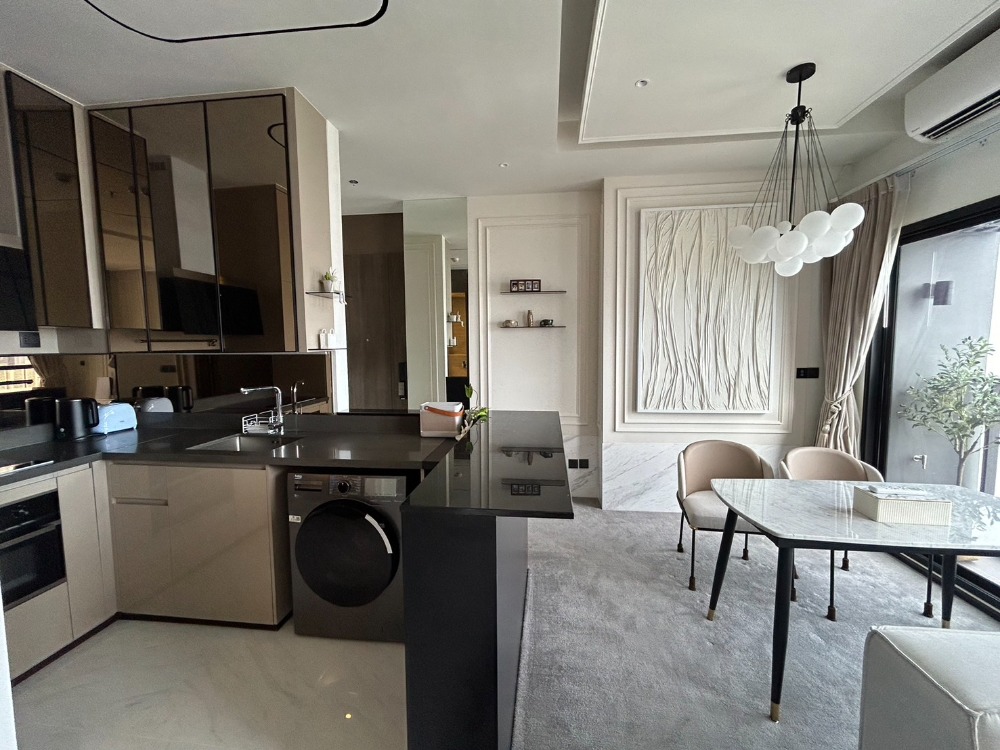 For SaleCondoSukhumvit, Asoke, Thonglor : 36th floor Corner Unit Beautifully Decorated! Luxury condo for sale at Park Origin Thonglor 61.57 Sq.m 2BR 2BA near BTS Thonglo Across Donki Mall