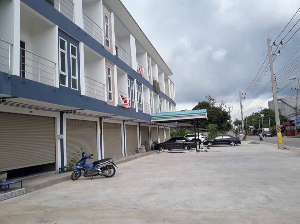 For RentShophouseSriracha Laem Chabang Ban Bueng : Commercial building for rent (Laem Chabang 1.6 km. from Sukhumvit)