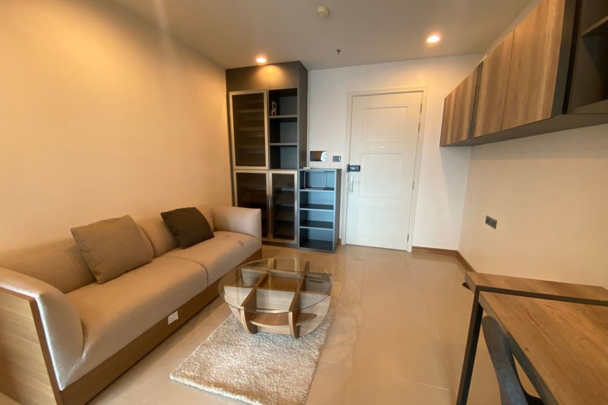 For SaleCondoRama9, Petchburi, RCA : FOR SALE 1 BEDROOM 41.85 square meters, high floor, beautiful view, good room condition, price lower than market.