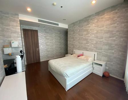 For SaleCondoSathorn, Narathiwat : Condo For Sale Menam Residences 3 Bedroom 2 Bathroom 139 sqm