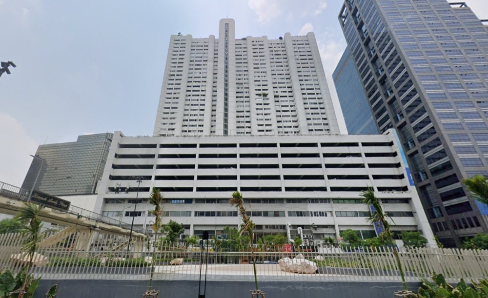 For RentOfficeSilom, Saladaeng, Bangrak : ITF-Silom Palace, office for rent in Silom area, Bangkok's business center, near Chong Nonsi BTS station, only 350 m.