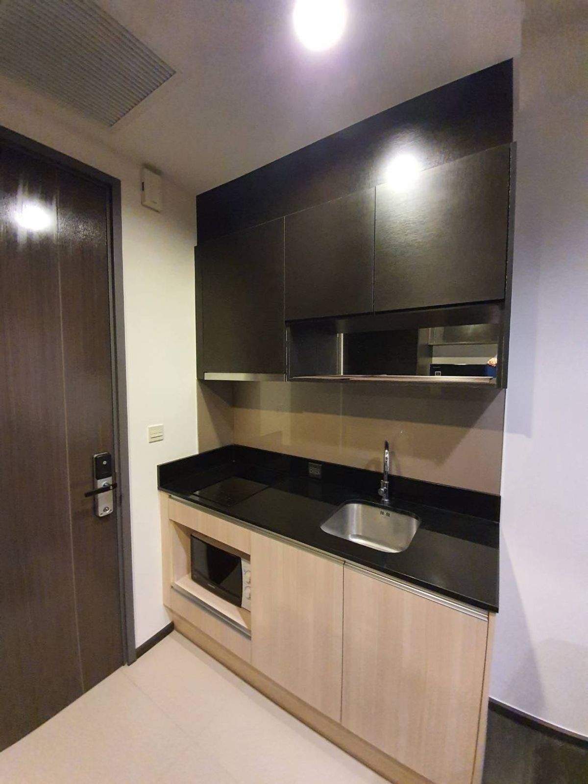 For RentCondoSukhumvit, Asoke, Thonglor : Edge Sukhumvit 23 Condominium for rent. Ready to move in