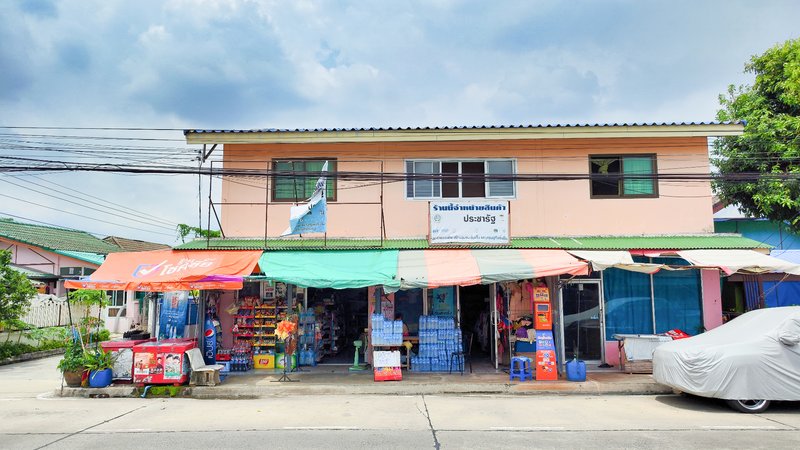 For SaleShop HousePathum Thani,Rangsit, Thammasat : Building for sale, grocery store, Fa Kram Village, Soi Lam Luk Ka 11/18, near Zeer Rangsit, corner house, Khu Khot Subdistrict, Lam Luk Ka District, Pathum Thani Province.