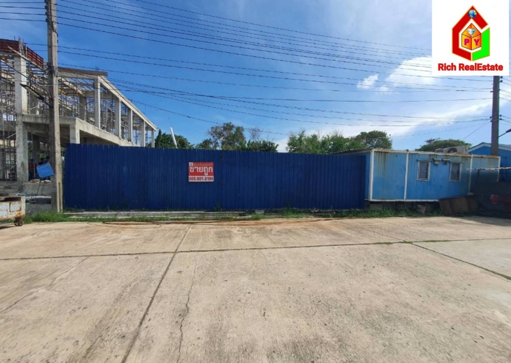 For SaleLandSamut Prakan,Samrong : Cheap rectangular land for sale, Sricharoen Villa 24 Theparak Village, SricharoenVilla 24 Theparak, land area 120 sq m, empty land, beautiful plot, already filled, close to Samrong and Srinakarin BTS stations.