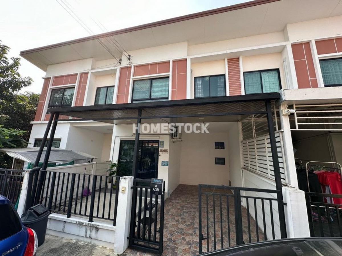 For RentHousePathum Thani,Rangsit, Thammasat : 16,000.- Townhouse for rent with furniture, JSP Village, Rangsit Khlong 1, near food, near Future Park Rangsit, Bangkok University