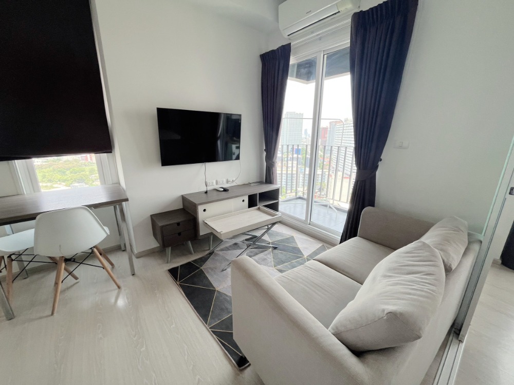 ขายคอนโดรัชดา ห้วยขวาง : SALE !! Condo Chapter One Eco Ratchada – Huaikwang, MRT Huaikwang, 1 Bed, Tower D, Floor 19, 31 sq.m., 3.39MB (Corner room & Swimming Pool view)