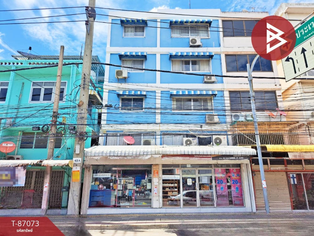 For SaleShophouseLadkrabang, Suwannaphum Airport : Commercial building for sale, 2 units, area 35 square meters, Prawet, Bangkok.