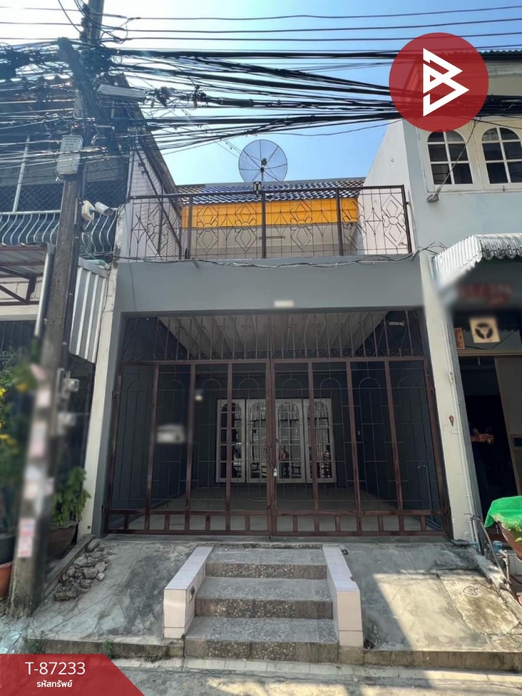 For SaleTownhouseOnnut, Udomsuk : Urgent sale, 2-story townhouse, area 18 sq m, Phra Khanong, Bangkok.