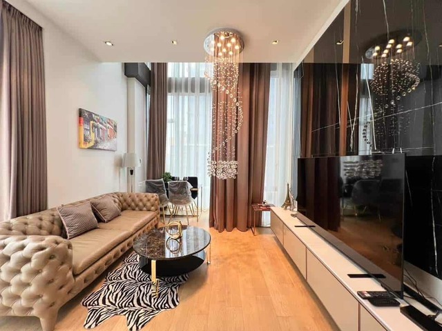 ให้เช่าคอนโดวิทยุ ชิดลม หลังสวน : Fully furnished 1-bedroom unit for rent at 28 Chidlom - 400 m. from Chit Lom BTS station