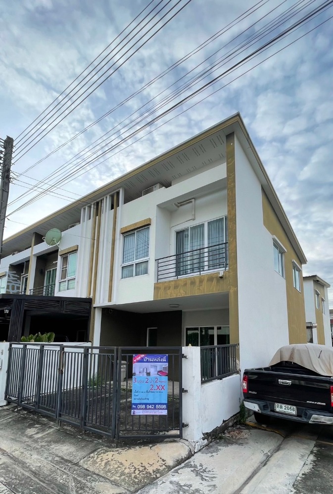 For SaleTownhouseNawamin, Ramindra : 2-story townhome for sale, corner unit, good condition, ready to move in, Bellsville Phraya Suren 25 project.