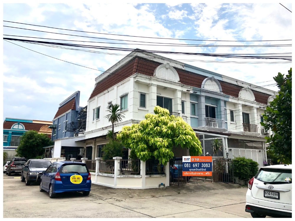 For SaleTownhouseRathburana, Suksawat : 2-story townhome for sale, corner unit with upstairs balcony. Purple Line, Thung Khru, Bangkok 10140 (Suksawat-Pracha Uthit)