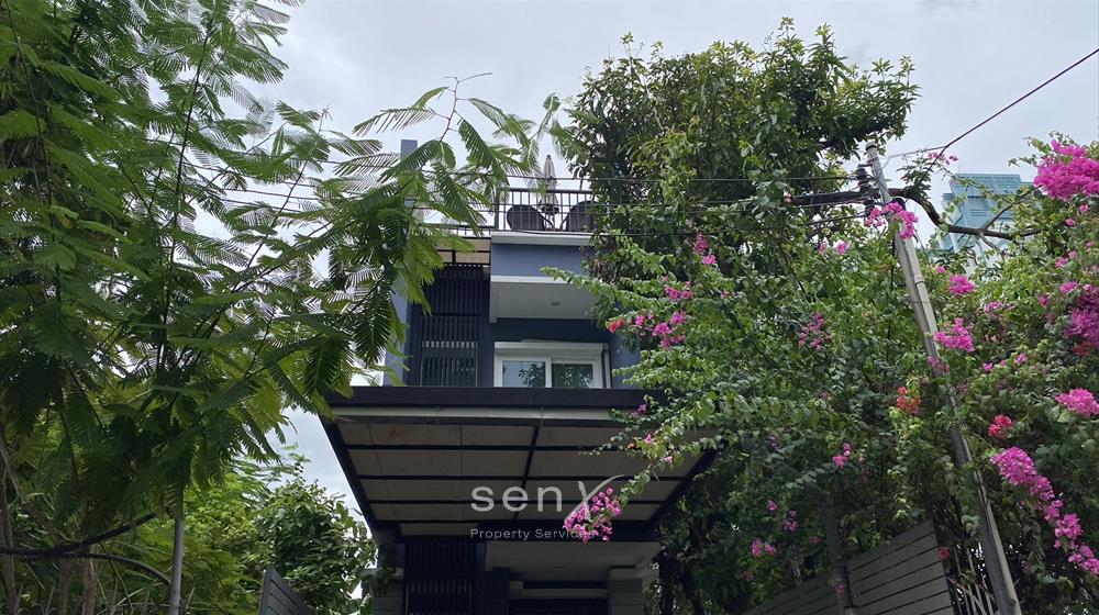 For RentHouseSukhumvit, Asoke, Thonglor : House for rent in Thonglor area on Sukhumvit road. Near BTS Thonglor.