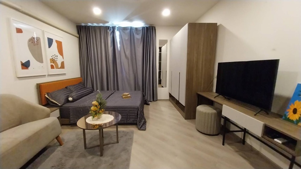 For RentCondoVipawadee, Don Mueang, Lak Si : 👉Rent quickly before the room disappears. 👉Let me tell you, it's very hot, next to BTS Sai Yut, 11,000 baht, the room is bigger than anywhere else.